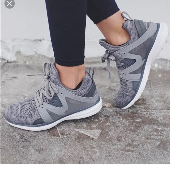 lululemon women's sneakers